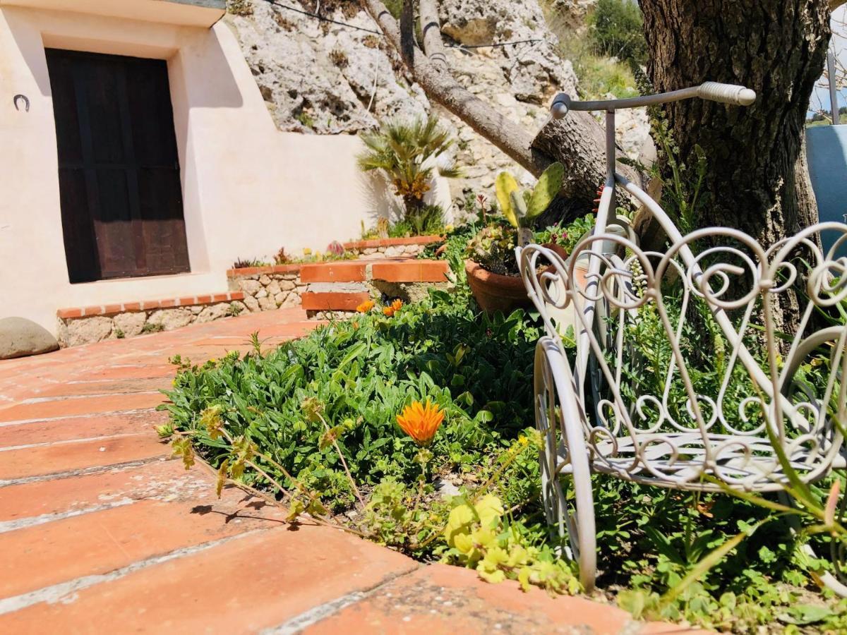 B&B Tenuta La Puntara Caltanissetta Exterior foto